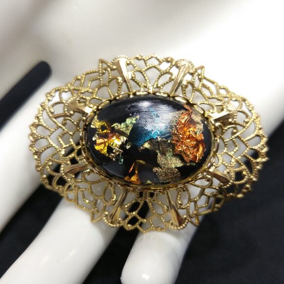 Vintage Lucite Filigree Brooch, Gold Foil, 1960s Jewelry - Picture 2 of 10